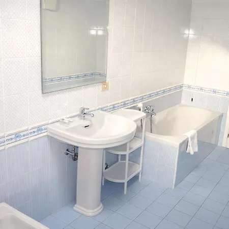 Ht - Casa Del Poeta Nel Cuore Di Apartament *